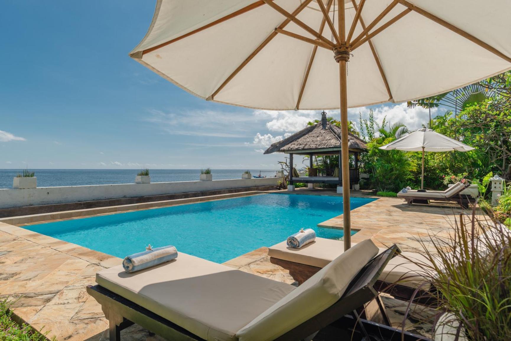 Gorgeous Beachfront Villa Lovina Banjar  Экстерьер фото